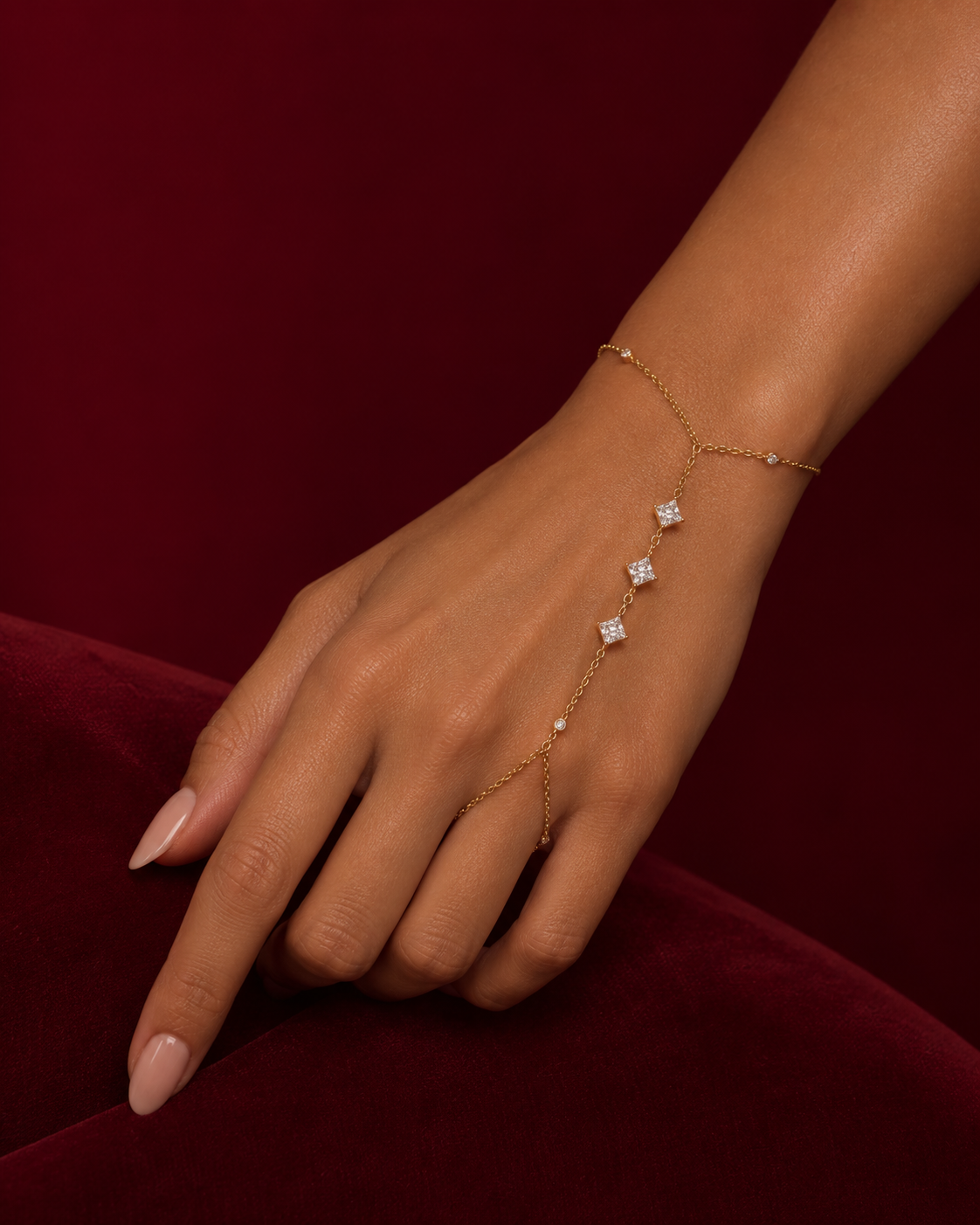 LIVIA · Gold Hand Chain Ring-Bracelet